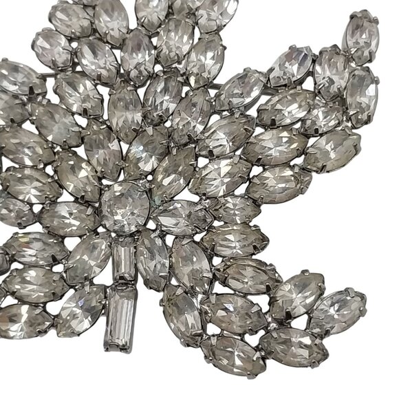 Vintage Rhinestone Maple Leaf Brooch Pin Sparkling Silver-Tone Statement Large - Picture 5 of 6